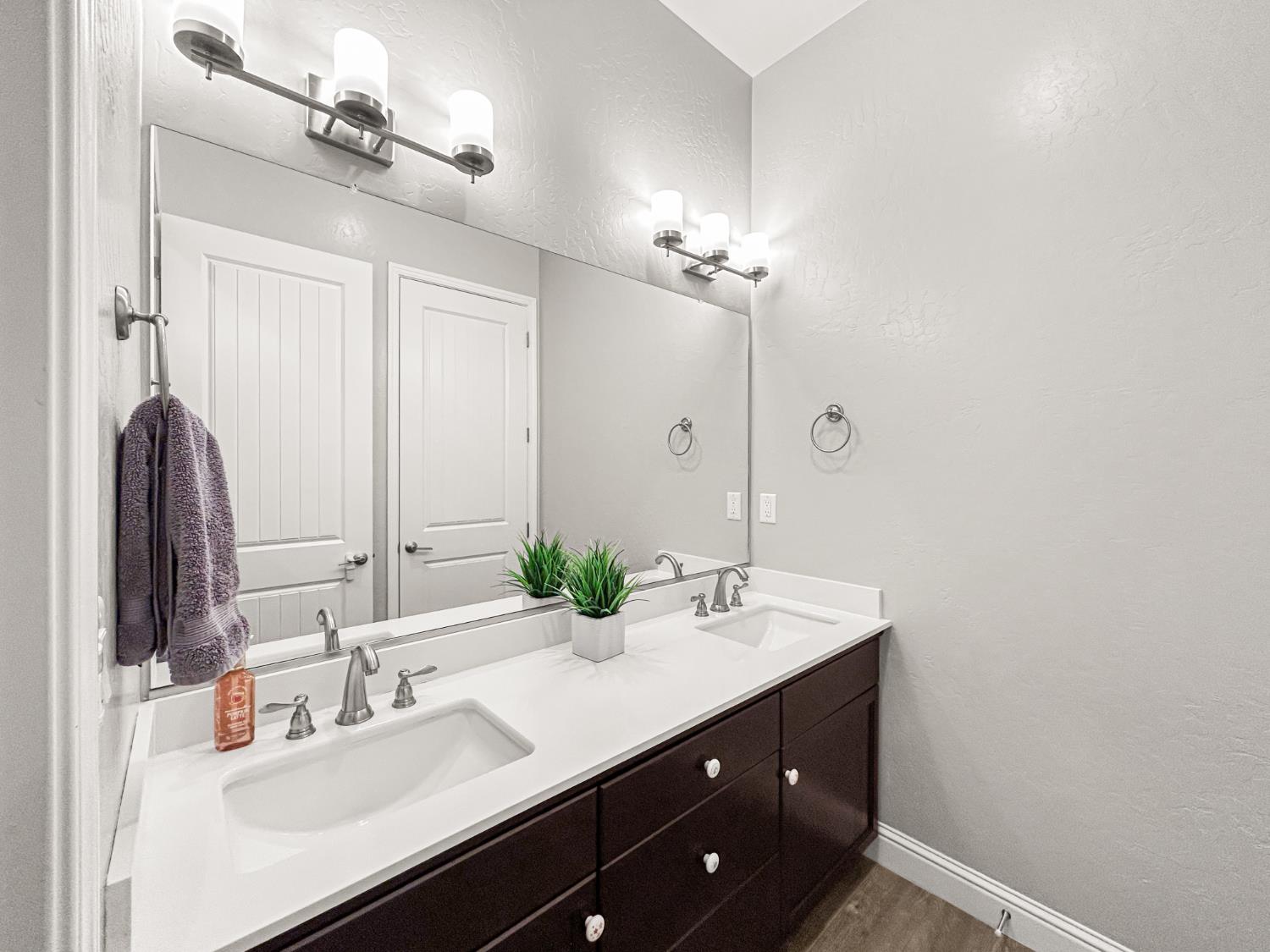 2788 N Douglas Ave, Fresno, CA 93727