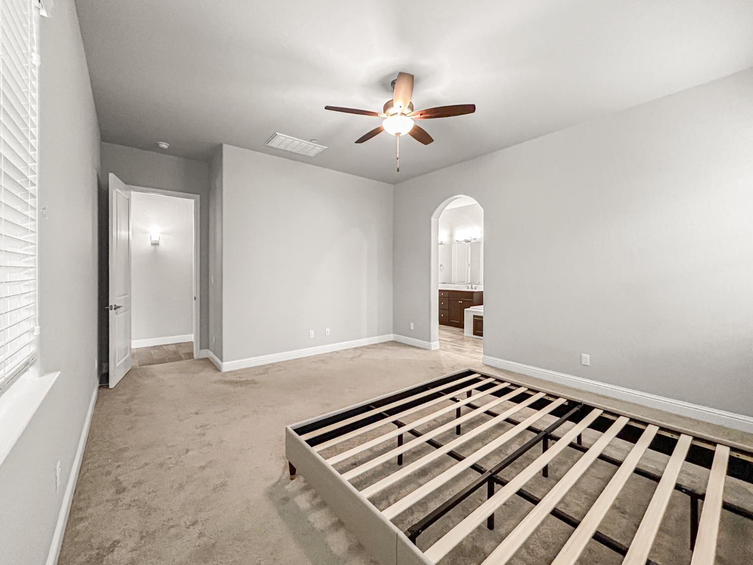 2788 N Douglas Ave, Fresno, CA 93727