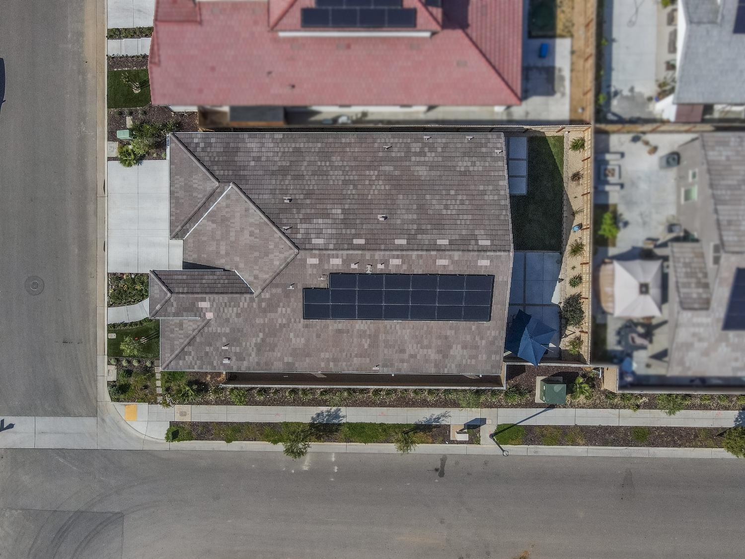 2788 N Douglas Ave, Fresno, CA 93727