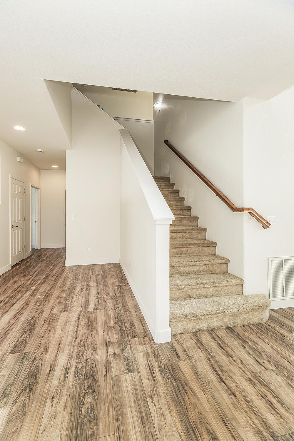 2721 Holland Ave, Clovis, CA 93611