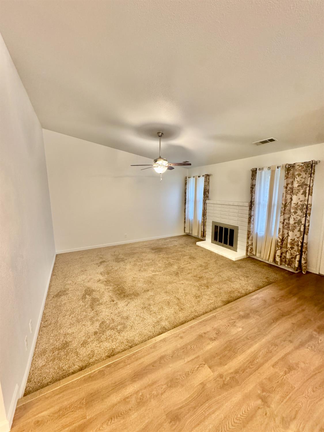 1306 E North Way, Dinuba, CA 93618