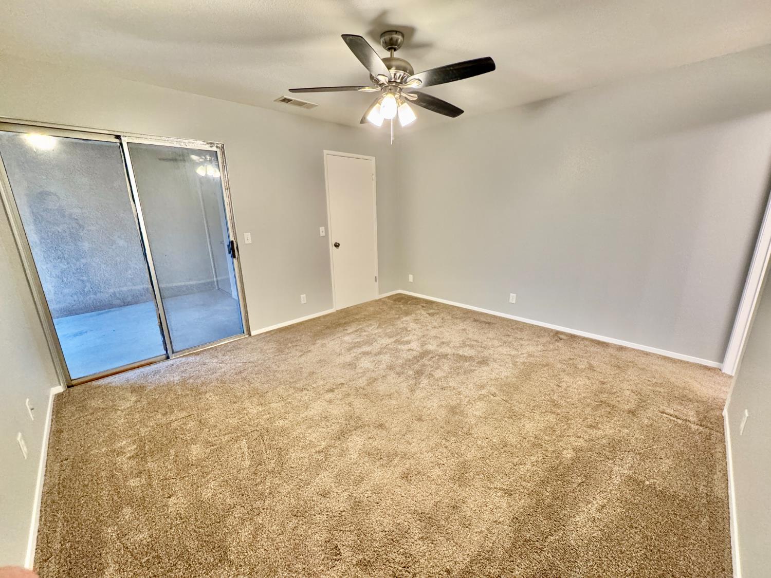 1306 E North Way, Dinuba, CA 93618