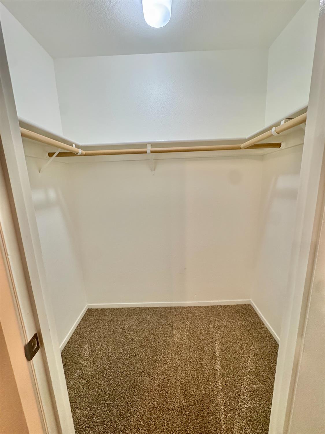 1306 E North Way, Dinuba, CA 93618