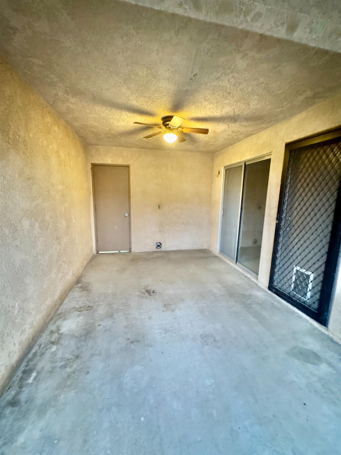 1306 E North Way, Dinuba, CA 93618