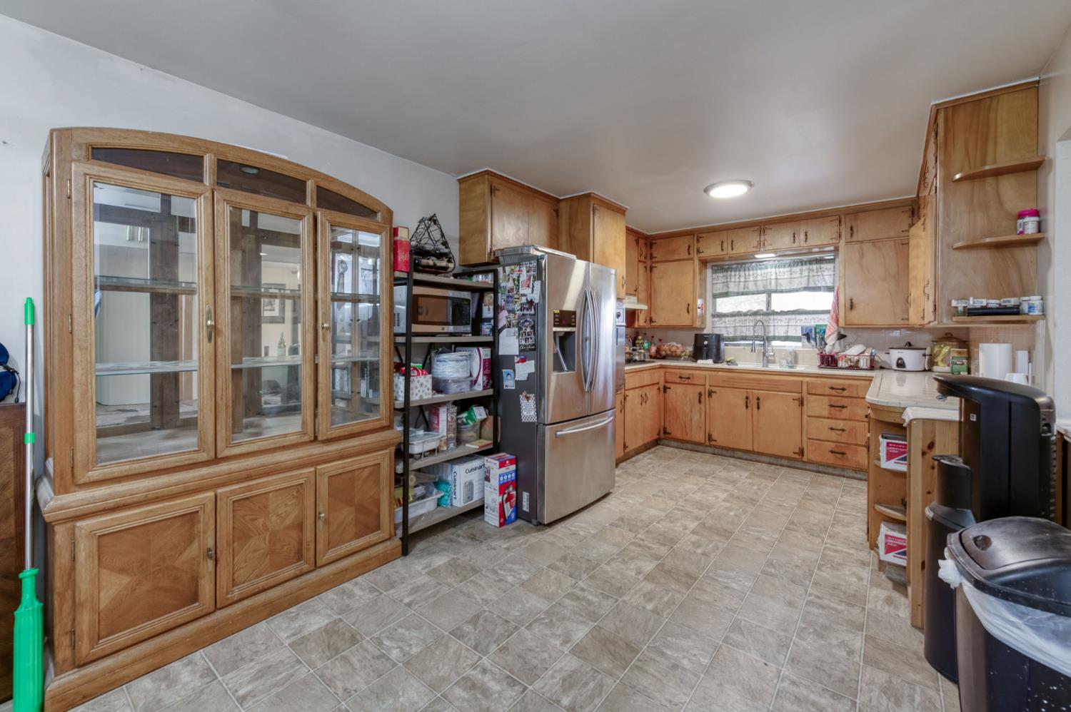 1055 E Dinuba Ave, Reedley, CA 93654