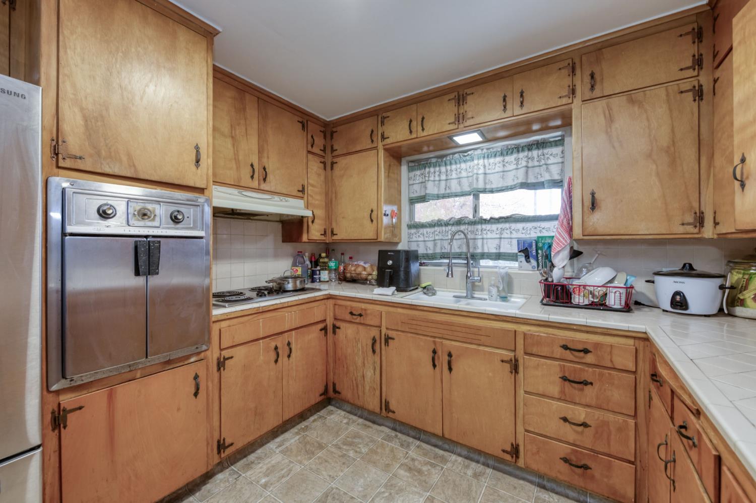 1055 E Dinuba Ave, Reedley, CA 93654