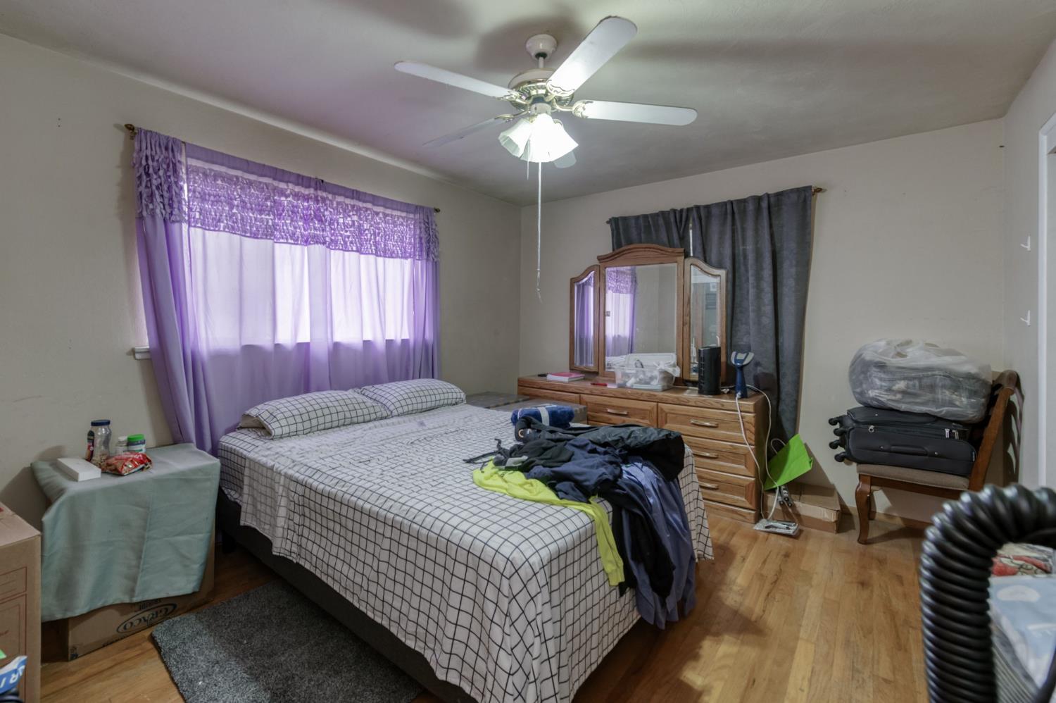 1055 E Dinuba Ave, Reedley, CA 93654