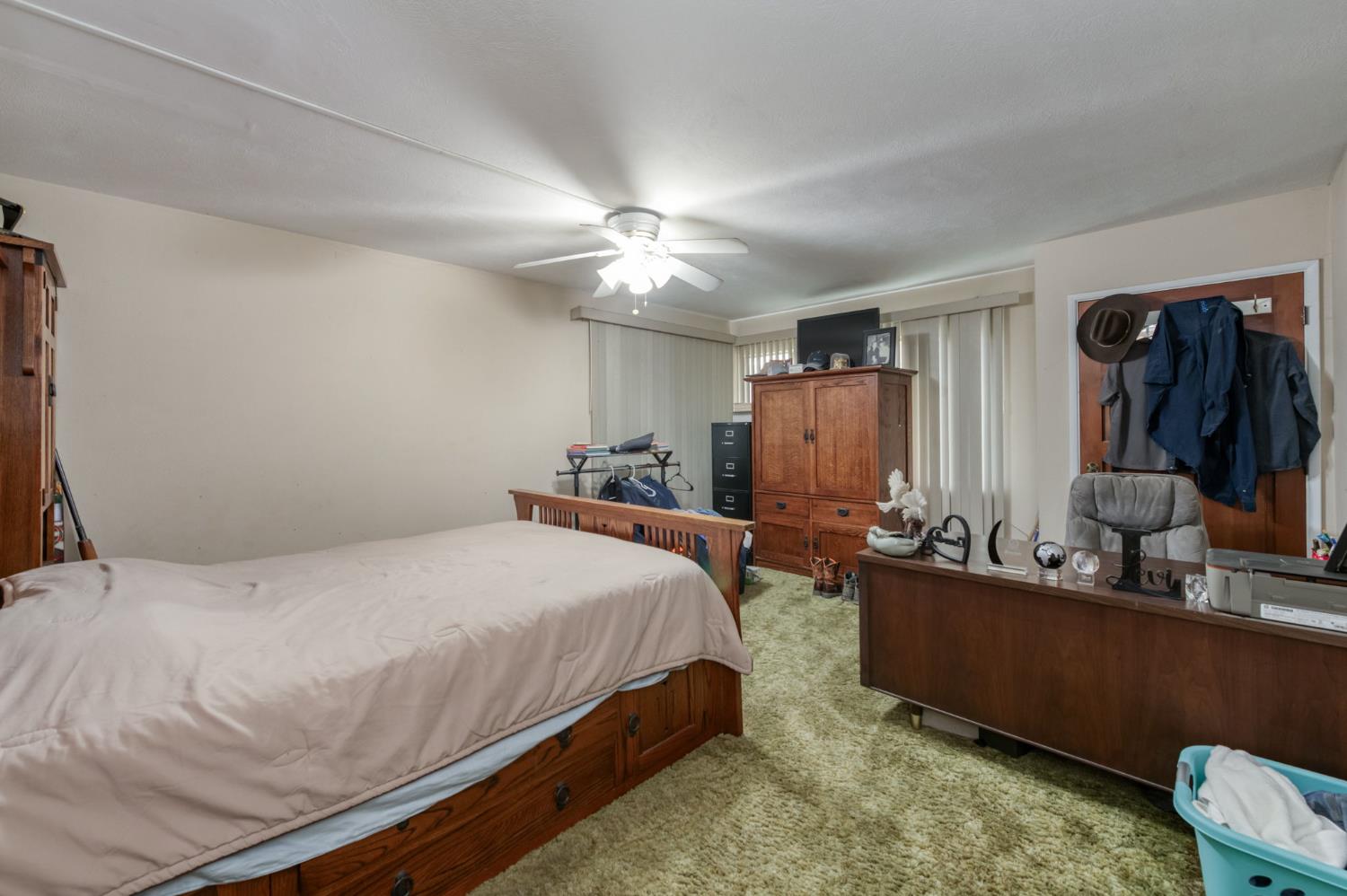 1055 E Dinuba Ave, Reedley, CA 93654