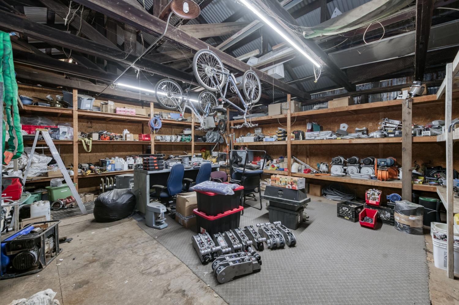 1055 E Dinuba Ave, Reedley, CA 93654