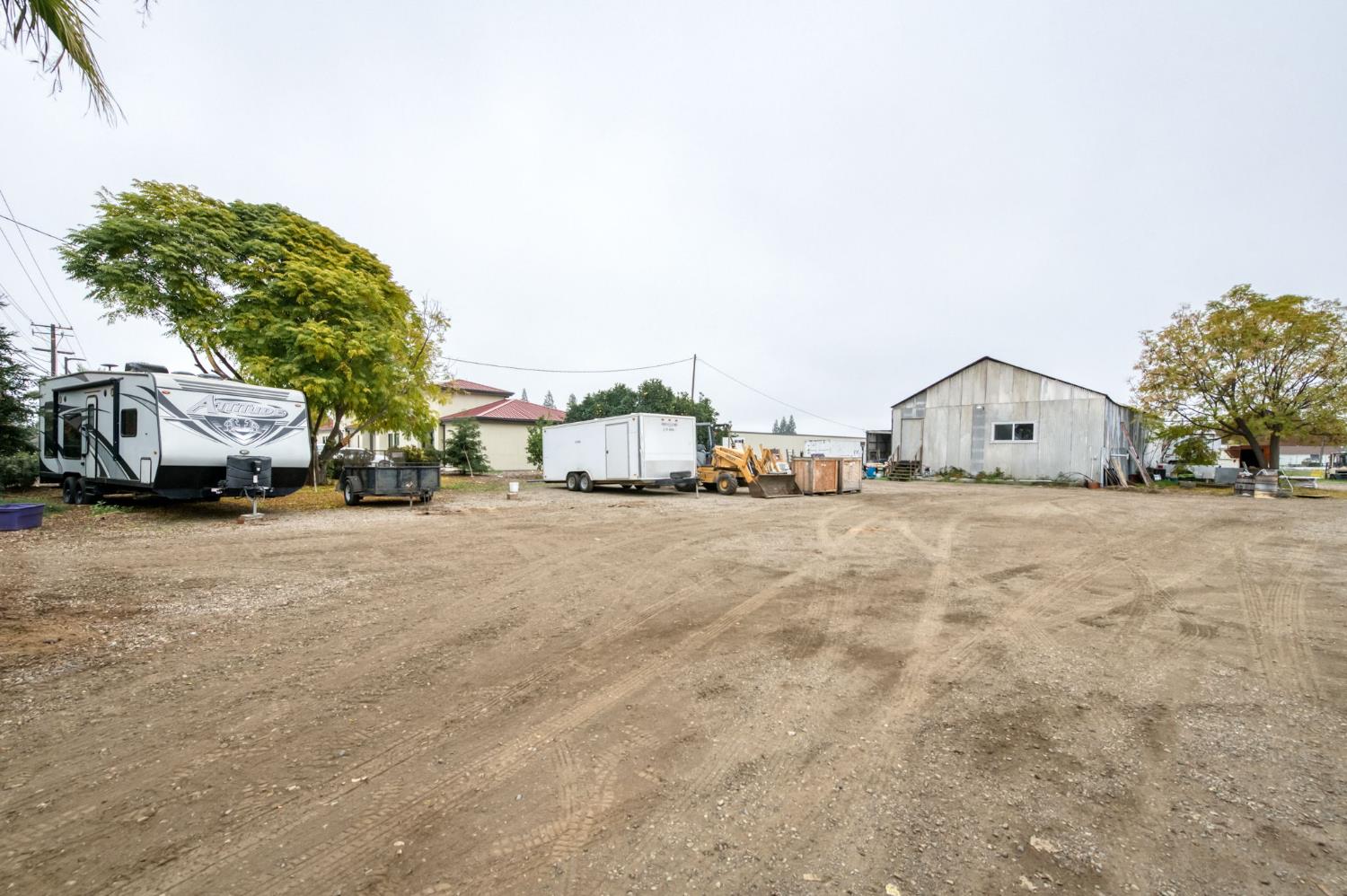 1055 E Dinuba Ave, Reedley, CA 93654