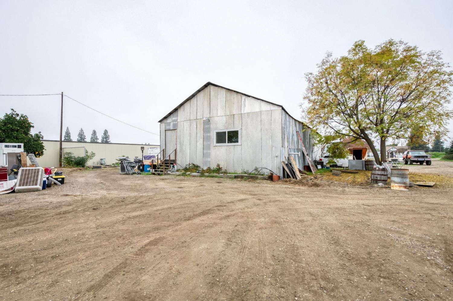 1055 E Dinuba Ave, Reedley, CA 93654