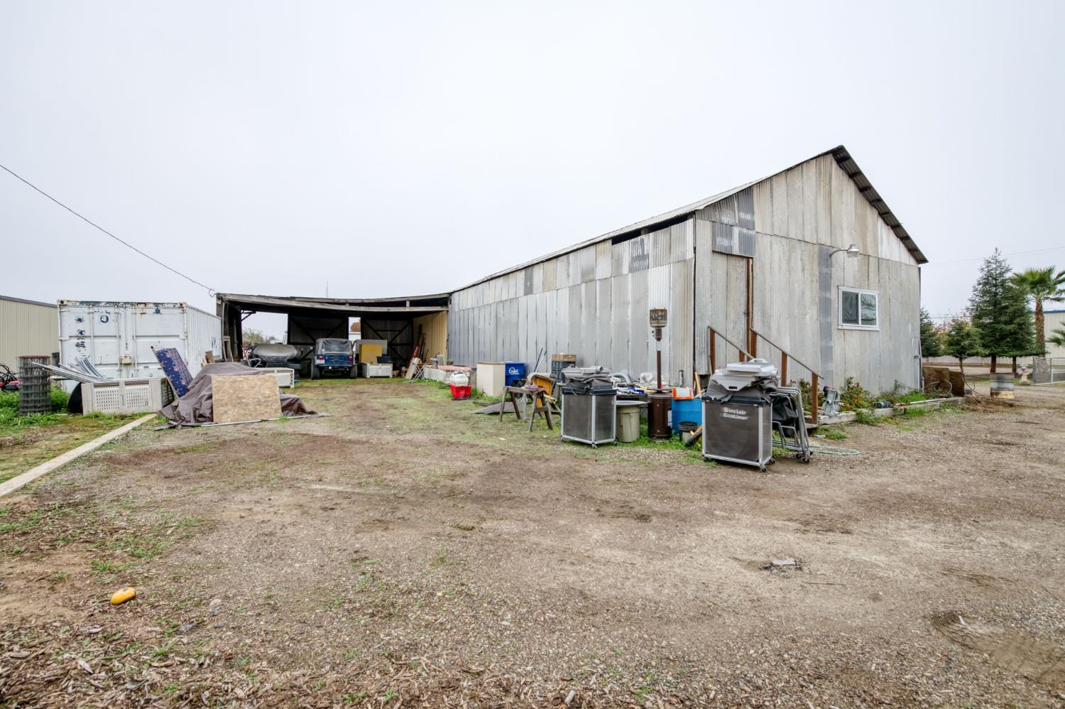 1055 E Dinuba Ave, Reedley, CA 93654