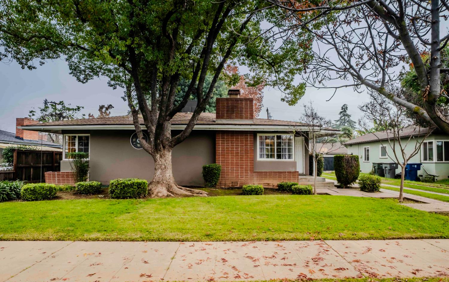 2426 N Adoline Ave, Fresno, CA 93705