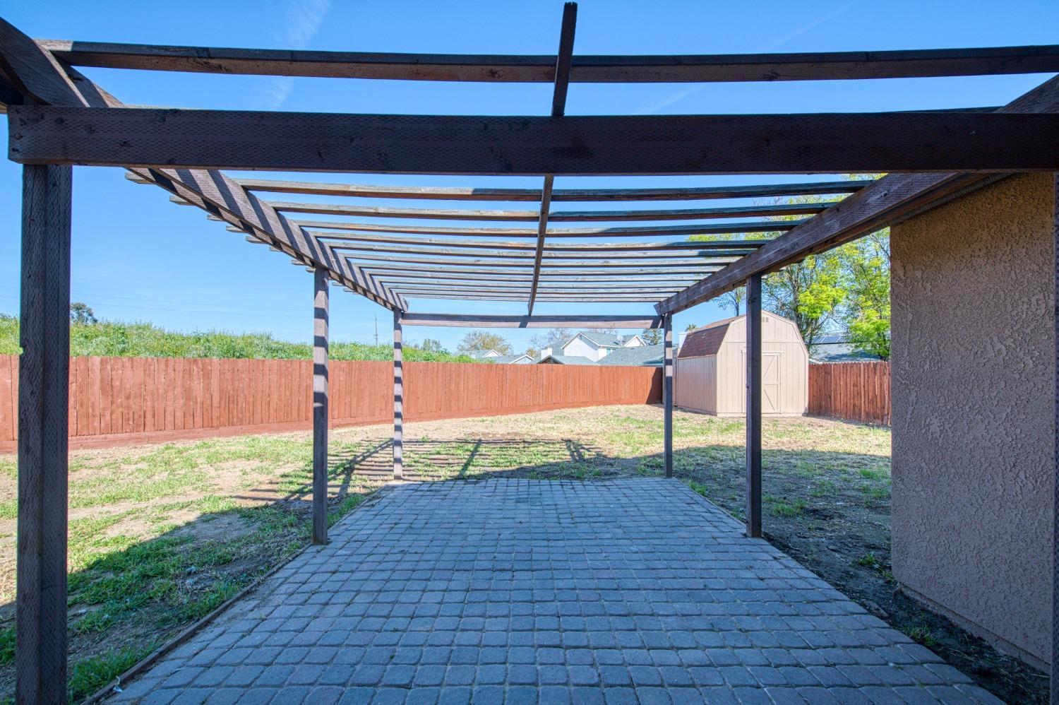 2295 N Lodi, Fresno, CA 93722