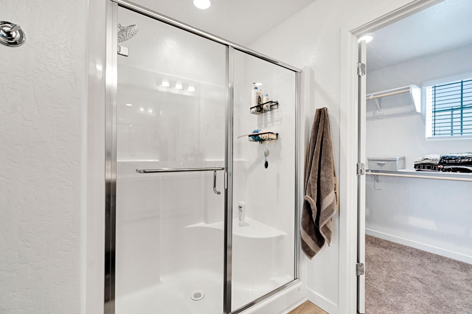 2481 N Pearwood Ave, Fresno, CA 93727