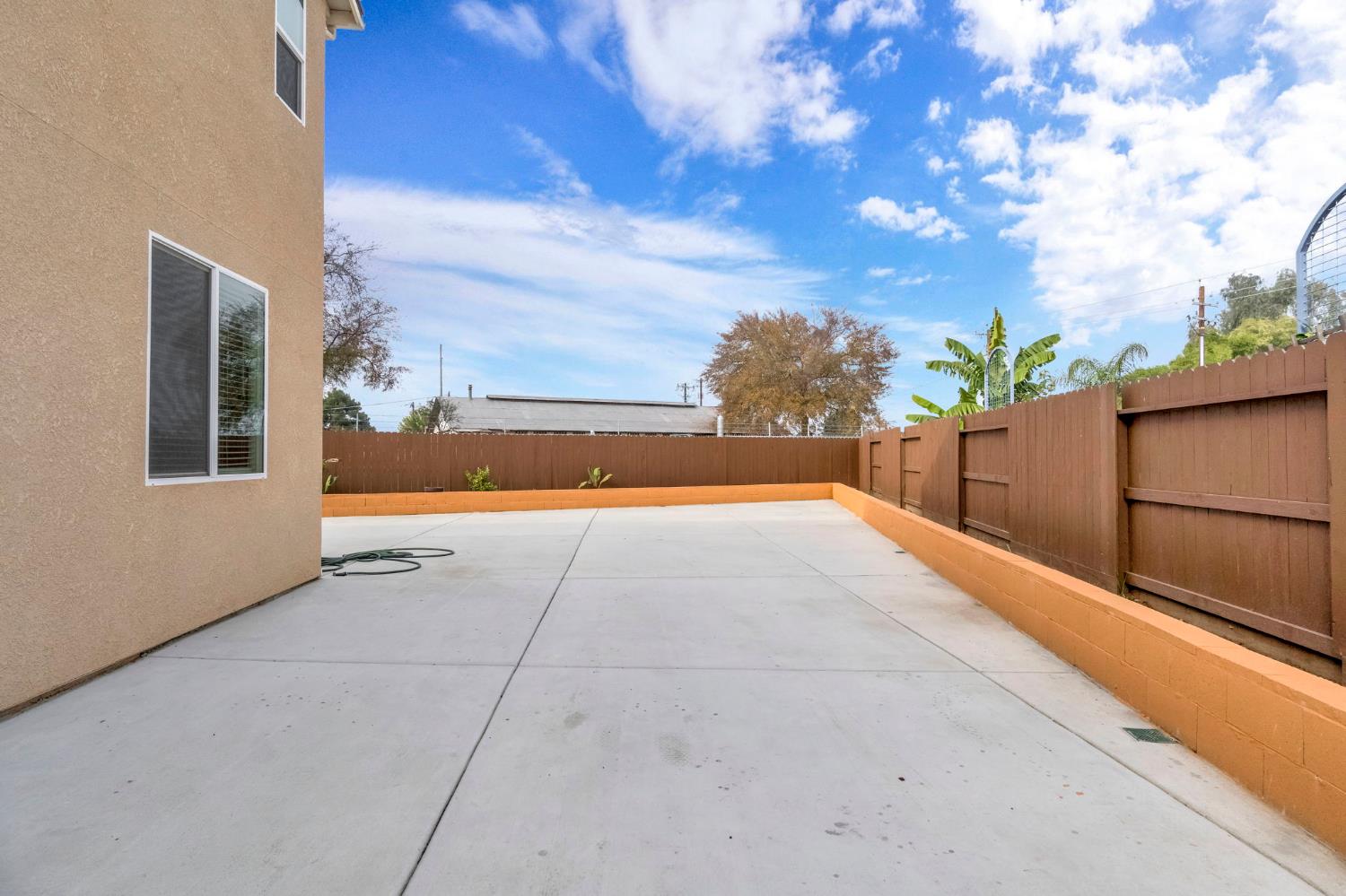 2481 N Pearwood Ave, Fresno, CA 93727