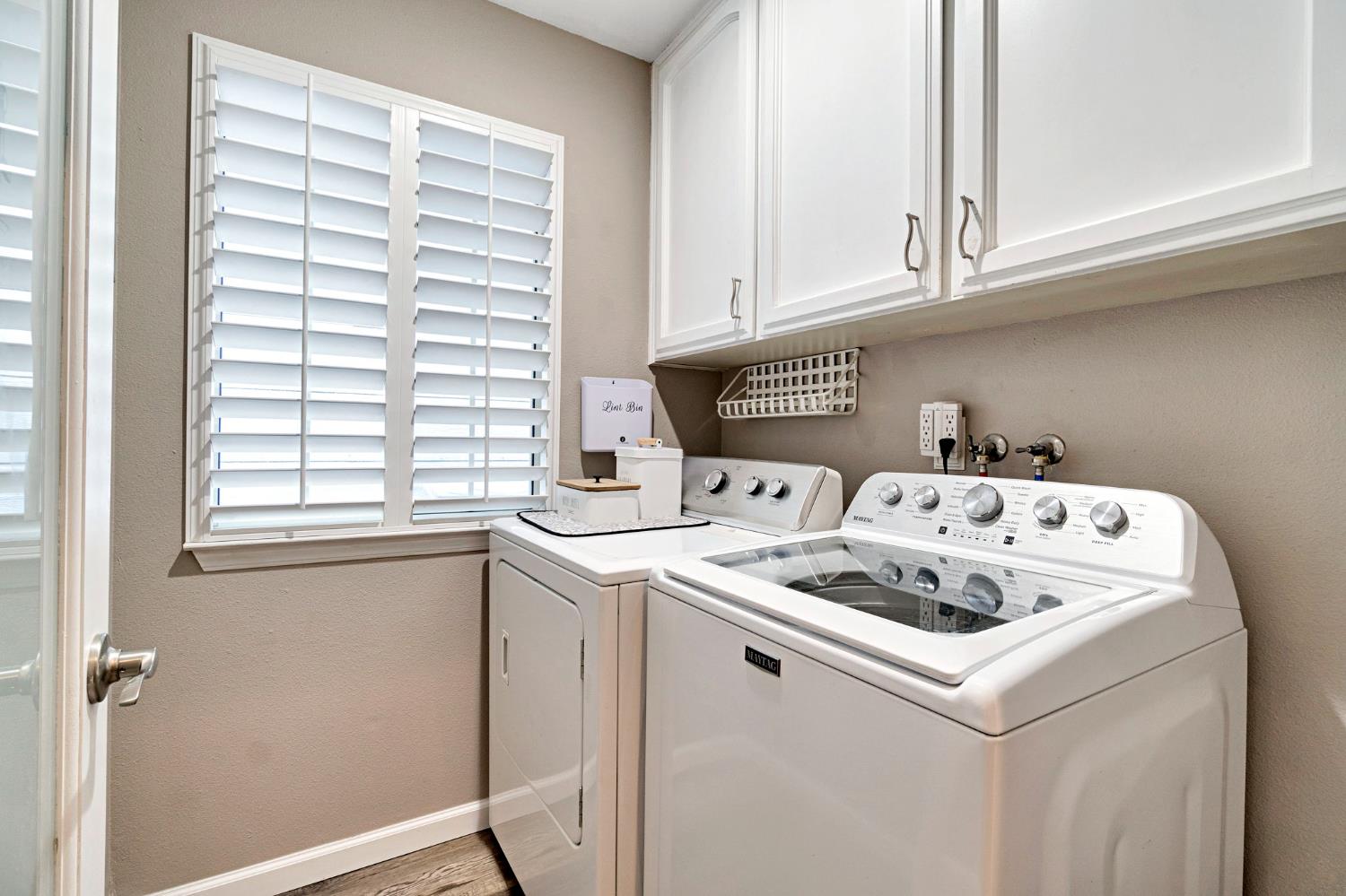 9150 N Woodlawn Dr, Fresno, CA 93720