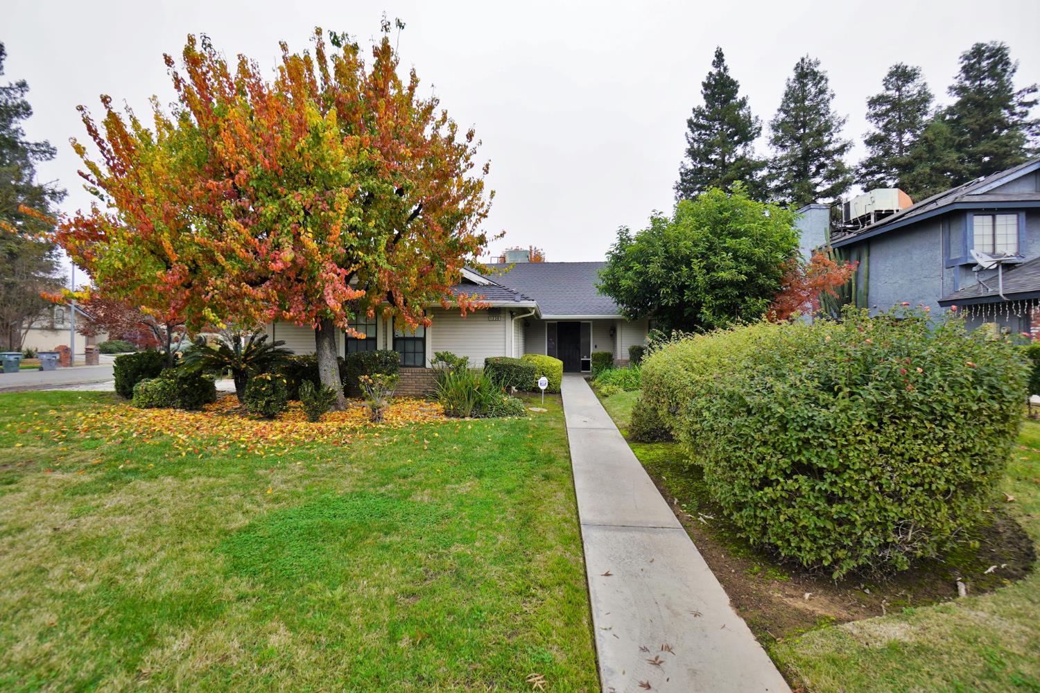 1230 W Sierra Ave, Fresno, CA 93711