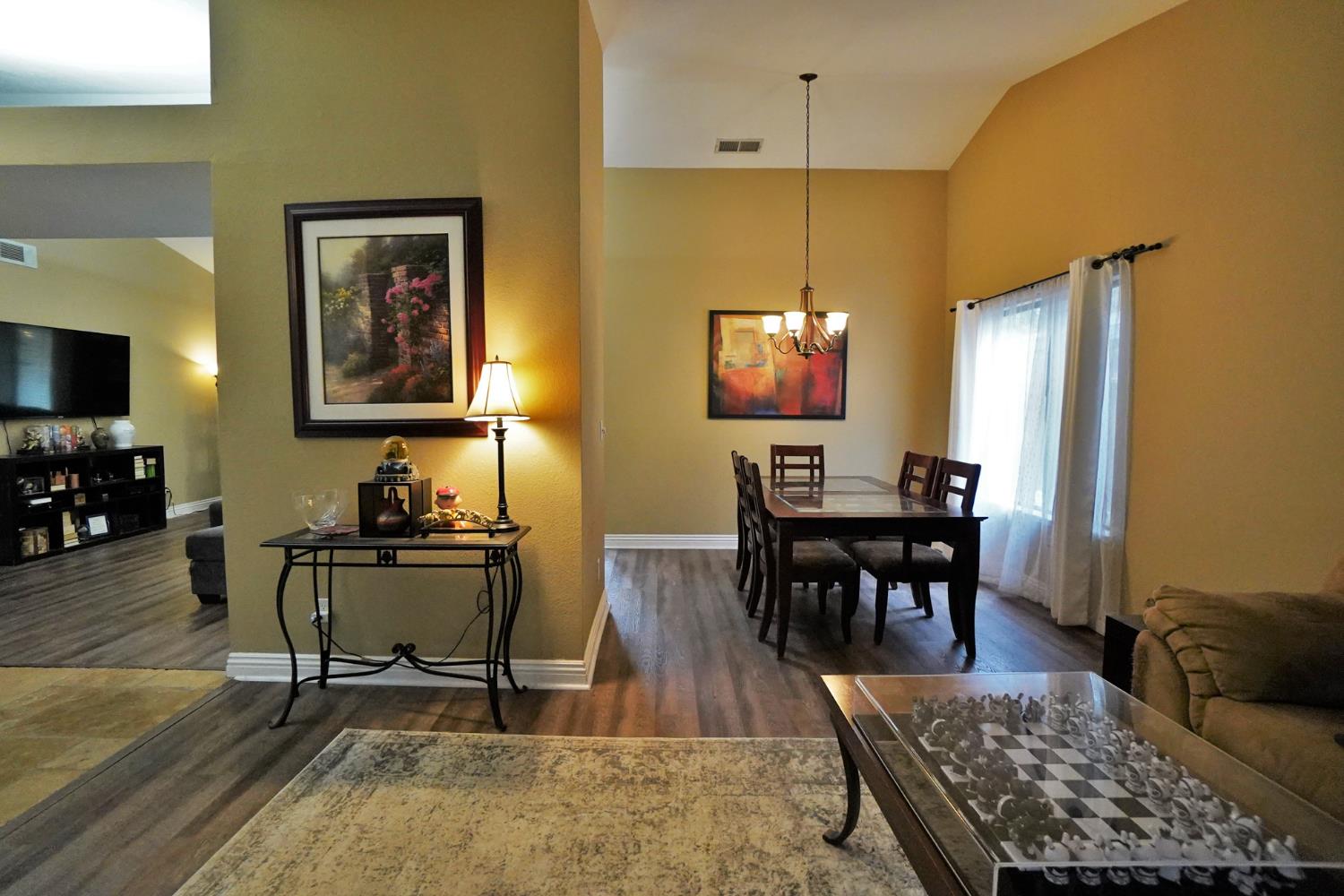 1230 W Sierra Ave, Fresno, CA 93711