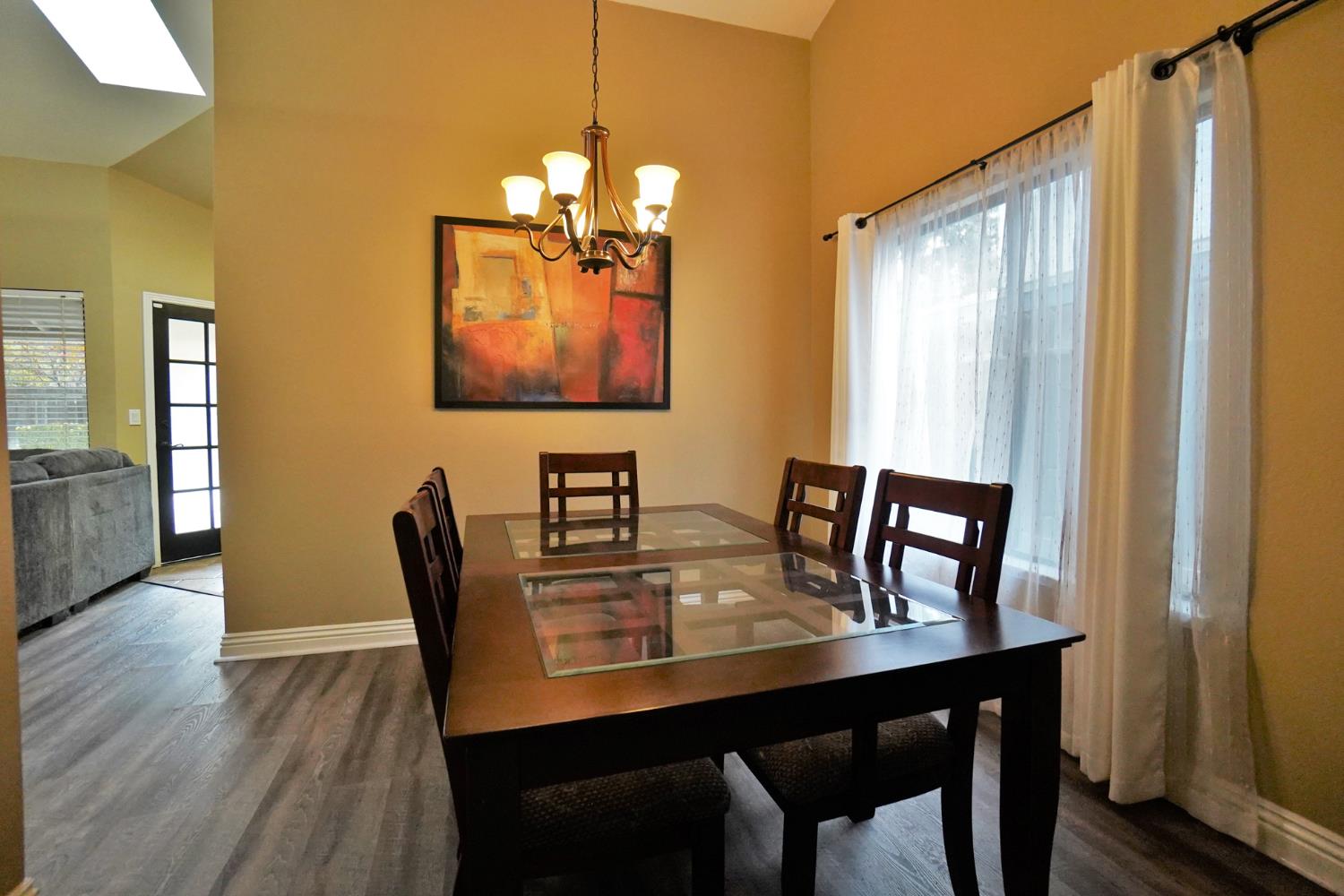 1230 W Sierra Ave, Fresno, CA 93711