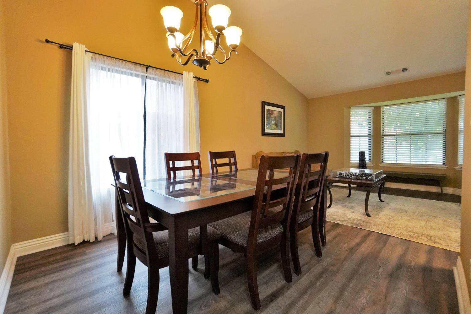 1230 W Sierra Ave, Fresno, CA 93711