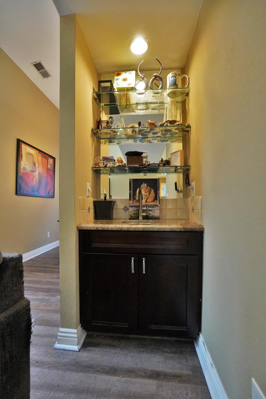 1230 W Sierra Ave, Fresno, CA 93711