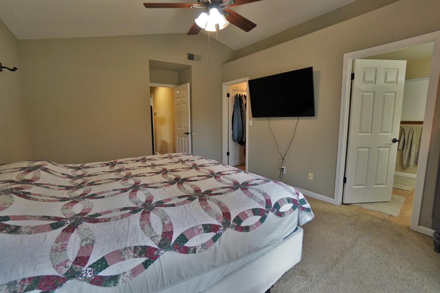 1230 W Sierra Ave, Fresno, CA 93711