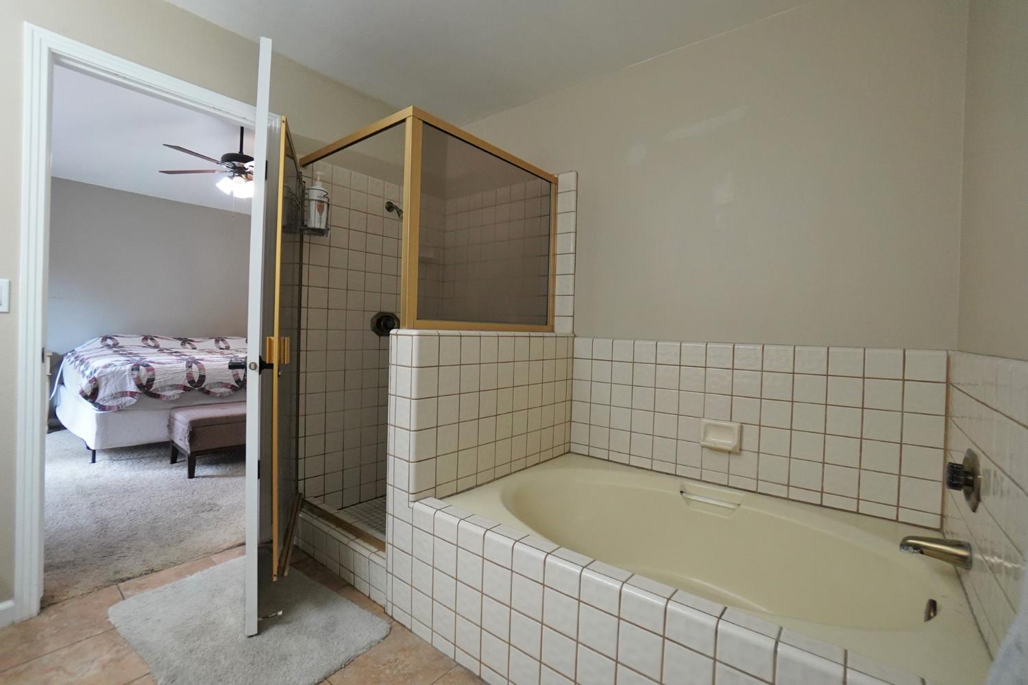 1230 W Sierra Ave, Fresno, CA 93711