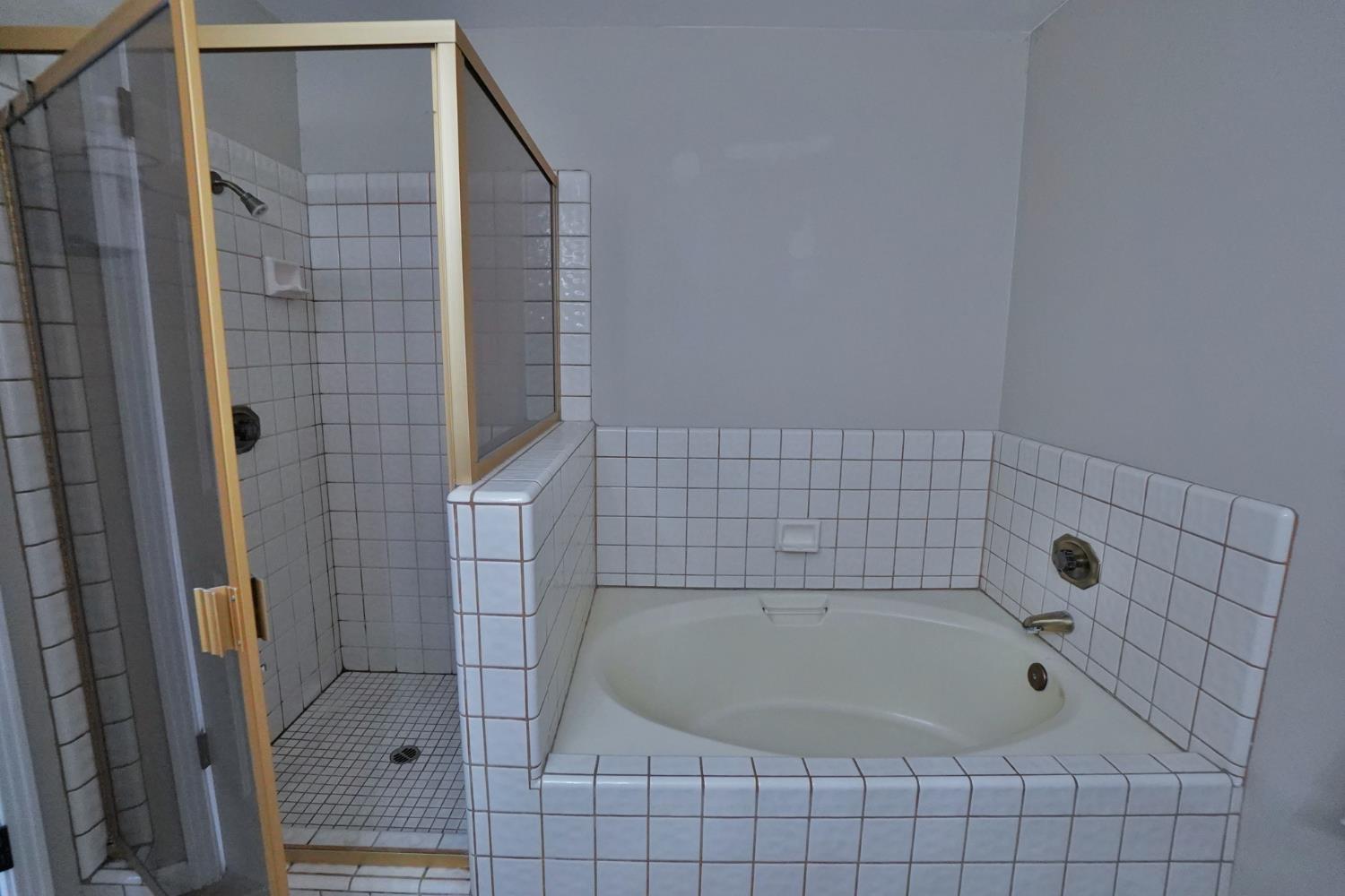 1230 W Sierra Ave, Fresno, CA 93711