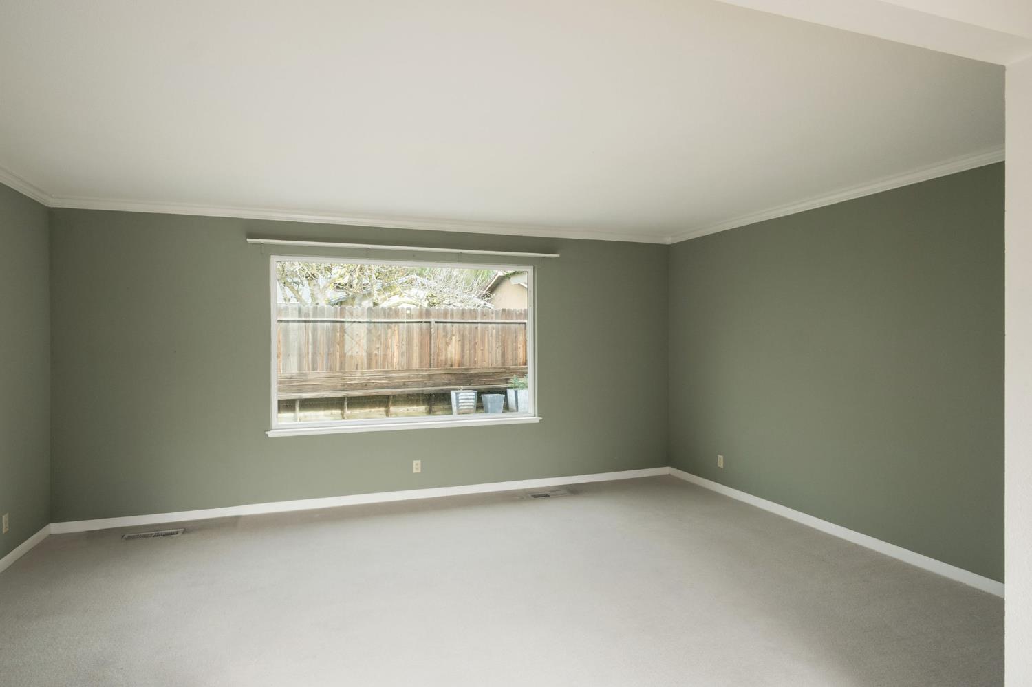 516 W Palo Alto Ave, Fresno, CA 93704