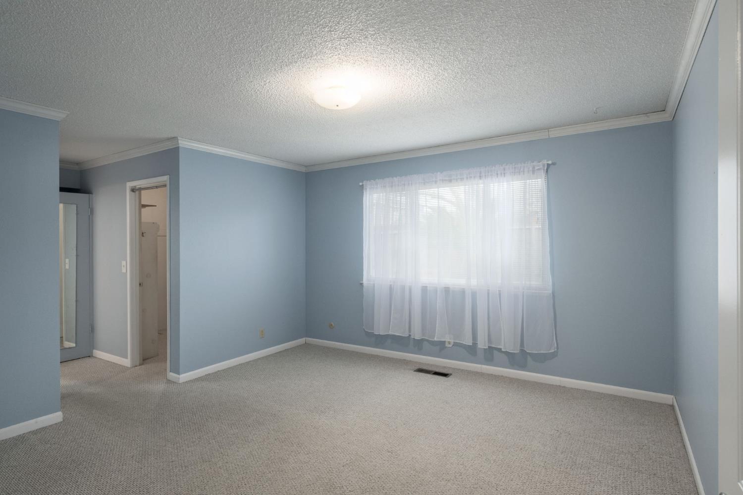 516 W Palo Alto Ave, Fresno, CA 93704