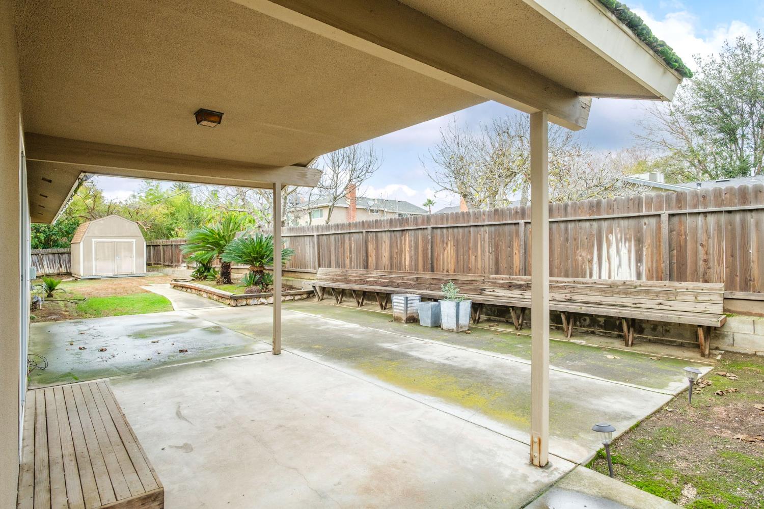 516 W Palo Alto Ave, Fresno, CA 93704