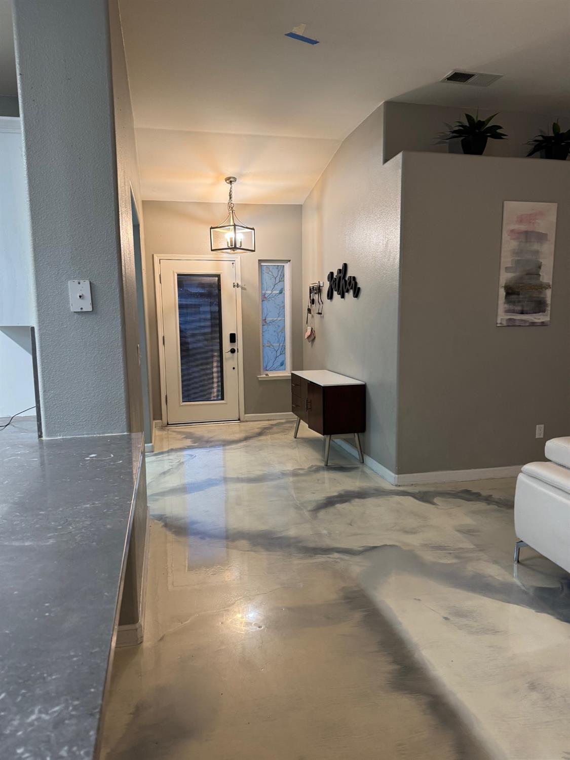 5626 W Carmen Ave, Fresno, CA 93722