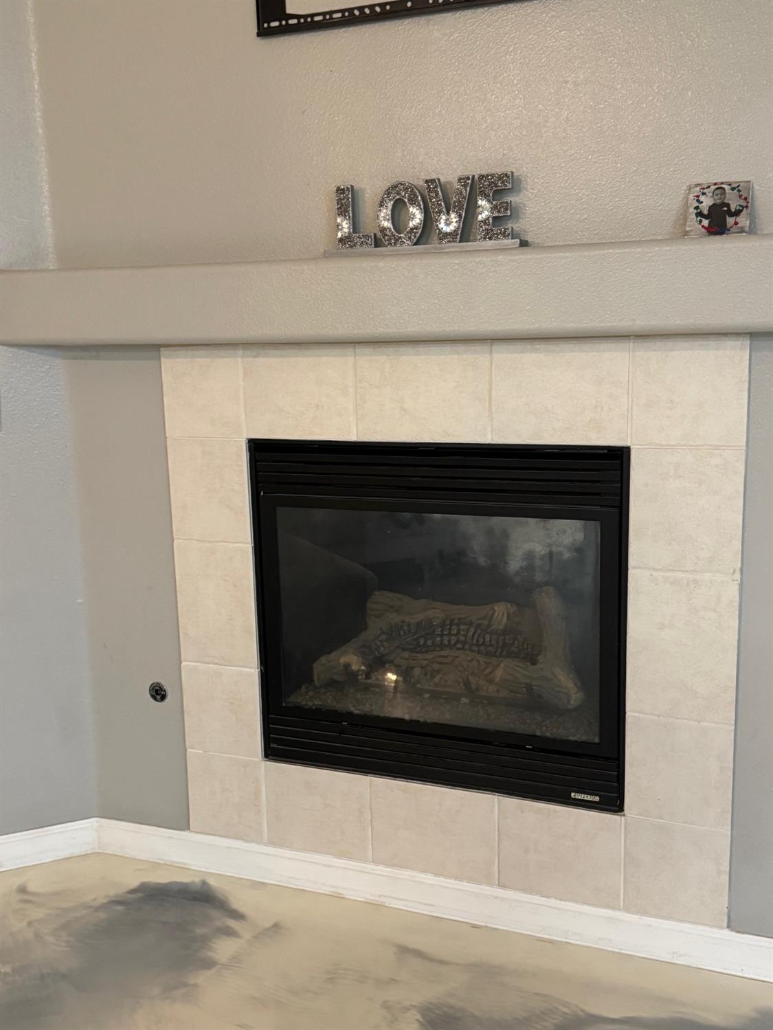 5626 W Carmen Ave, Fresno, CA 93722