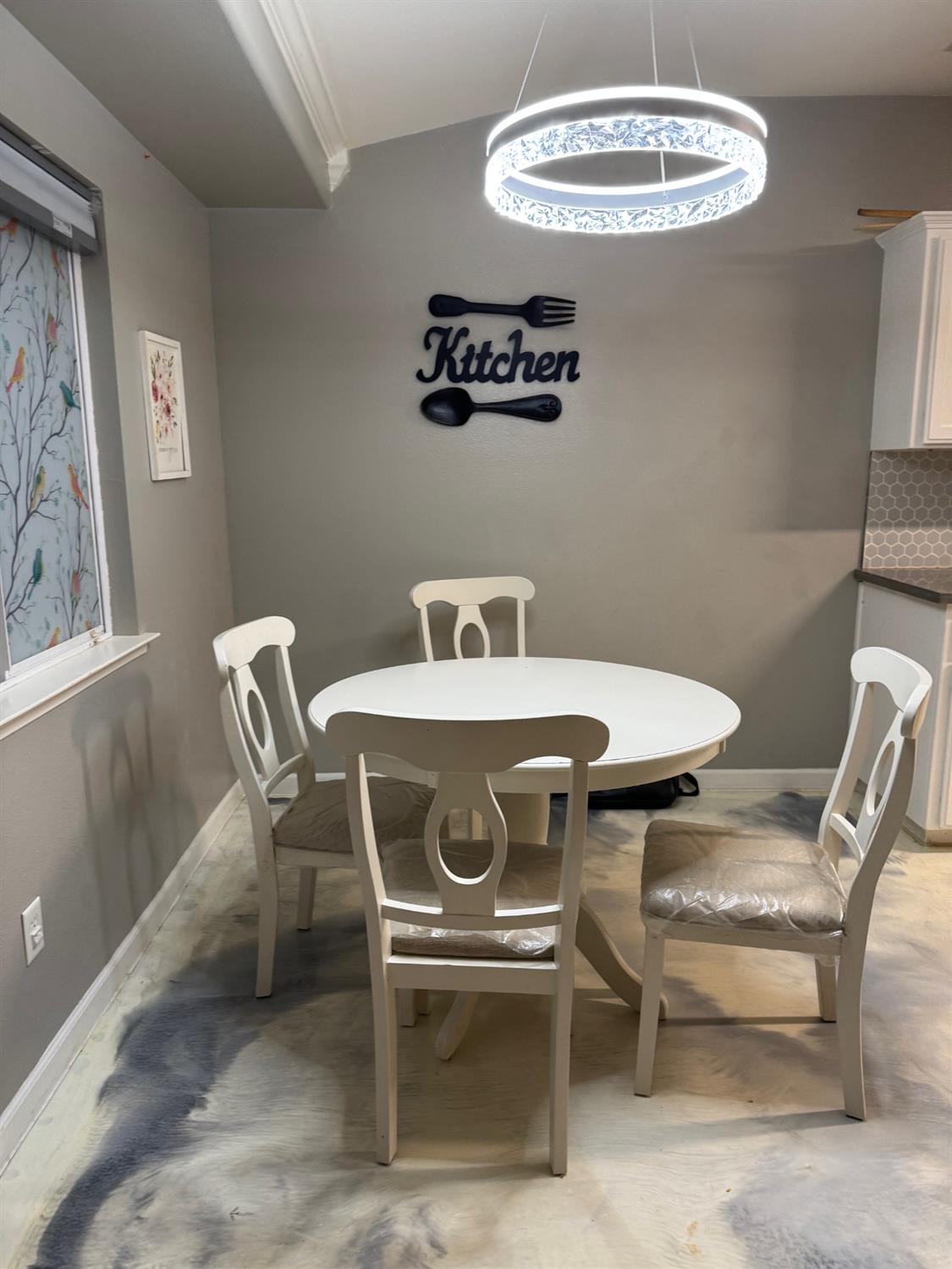 5626 W Carmen Ave, Fresno, CA 93722