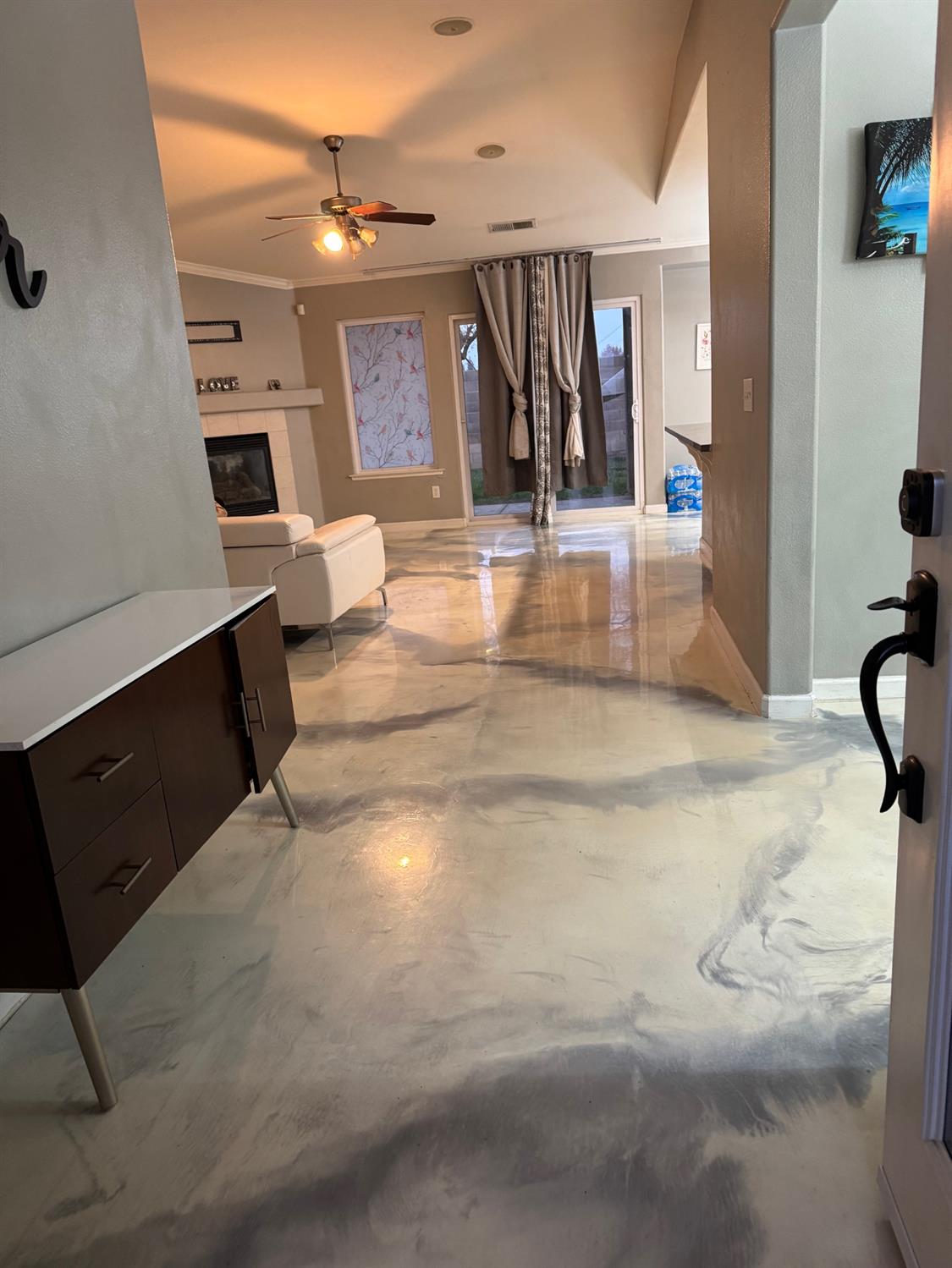 5626 W Carmen Ave, Fresno, CA 93722