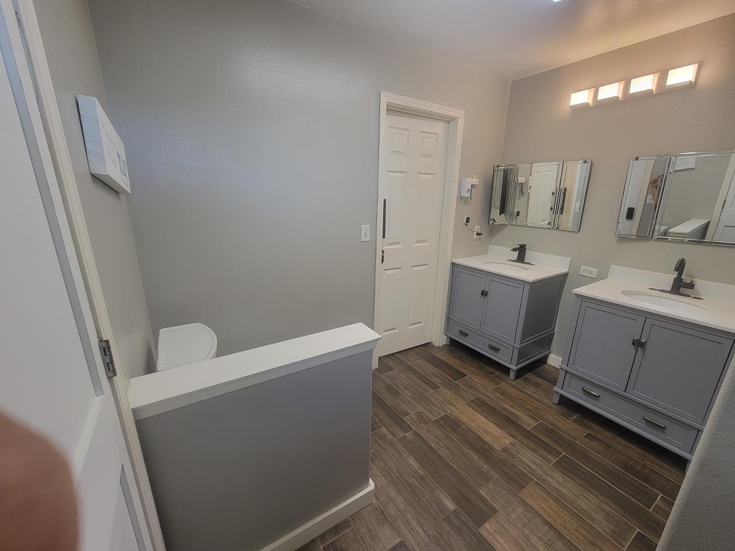 5626 W Carmen Ave, Fresno, CA 93722