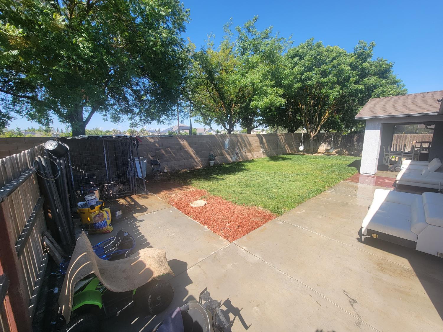 5626 W Carmen Ave, Fresno, CA 93722