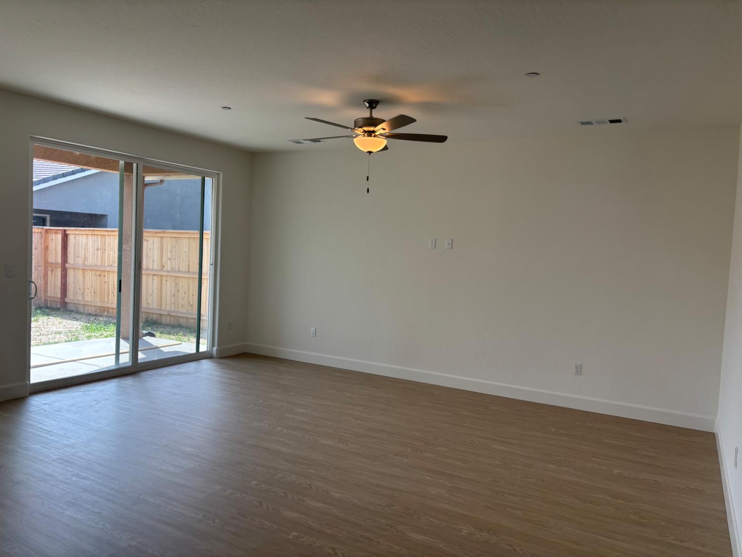 3808 Via Capitola Ave, Madera, CA 93637