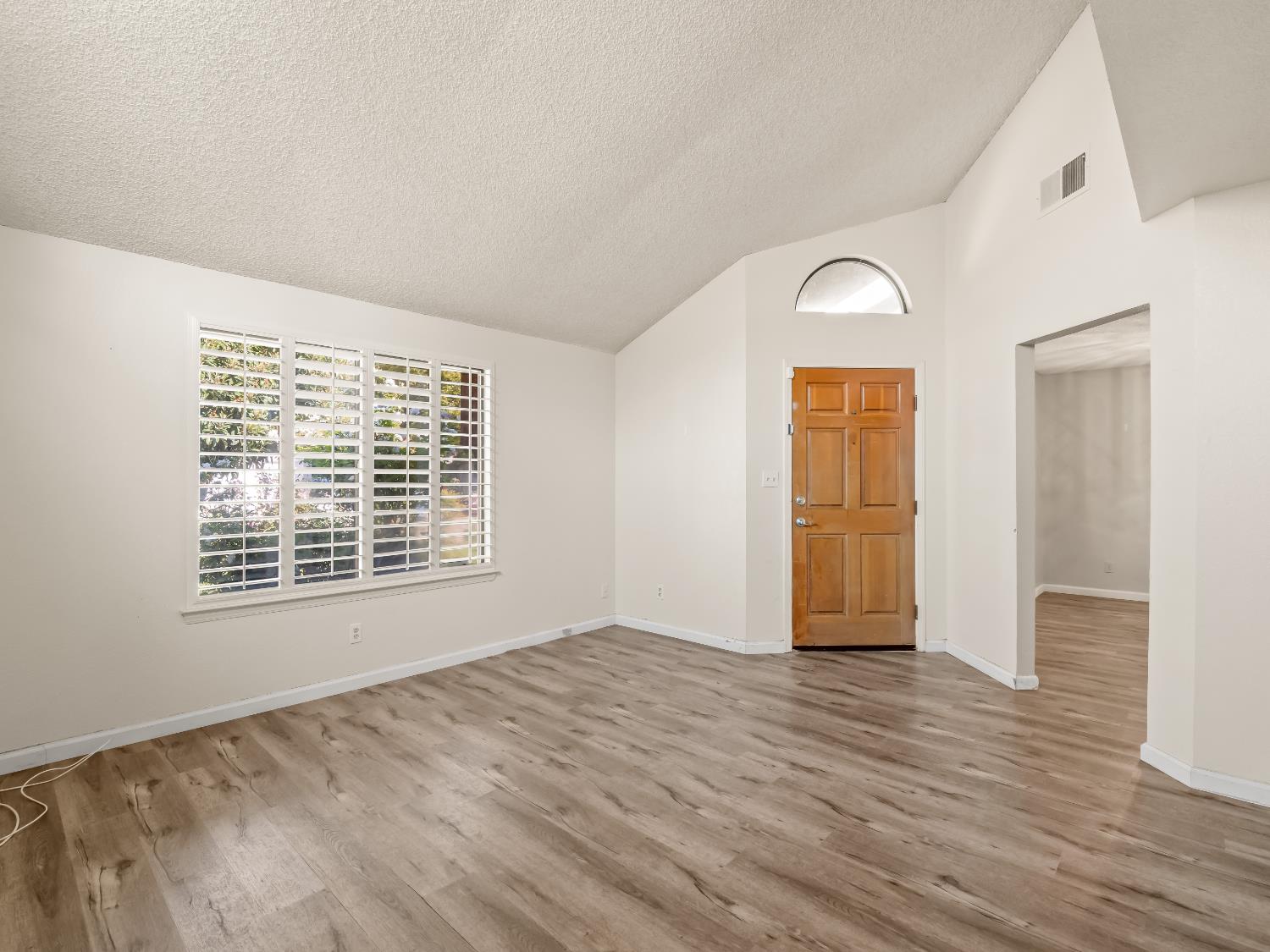 5109 W Menlo Ave, Fresno, CA 93722