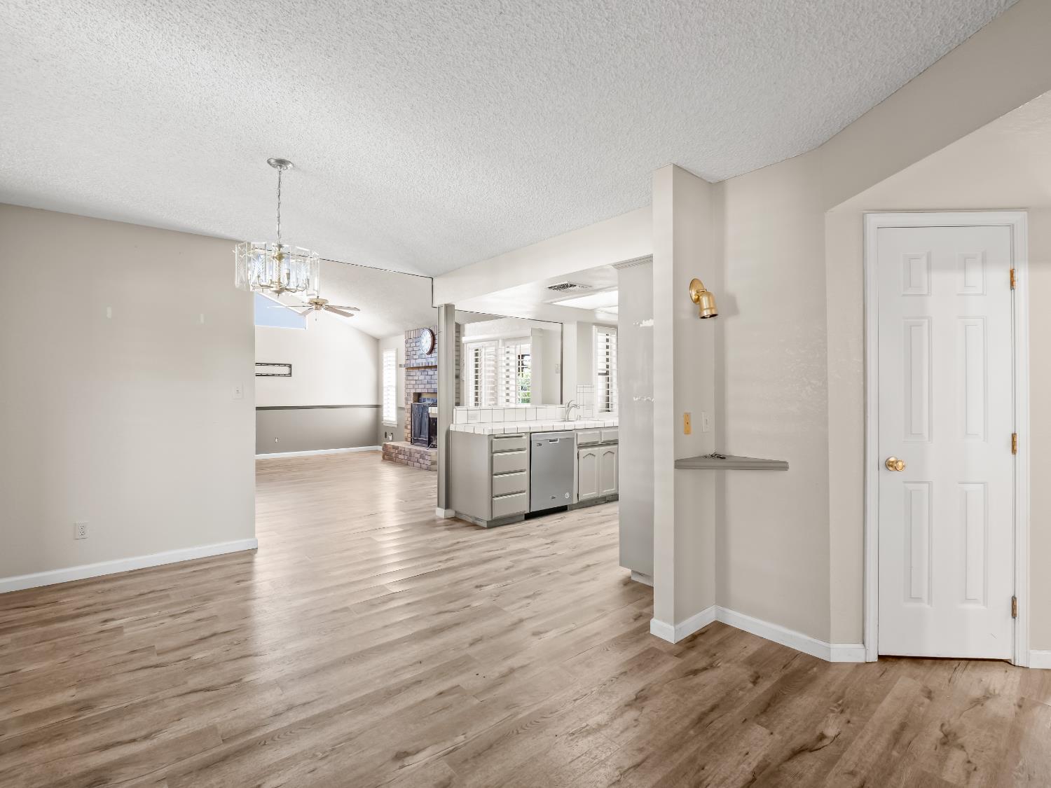 5109 W Menlo Ave, Fresno, CA 93722