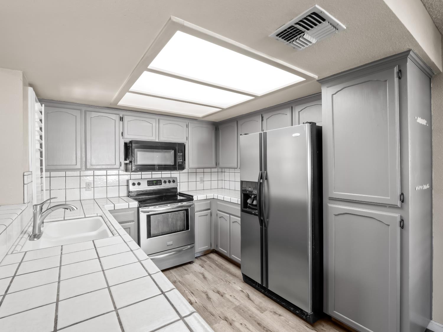 5109 W Menlo Ave, Fresno, CA 93722