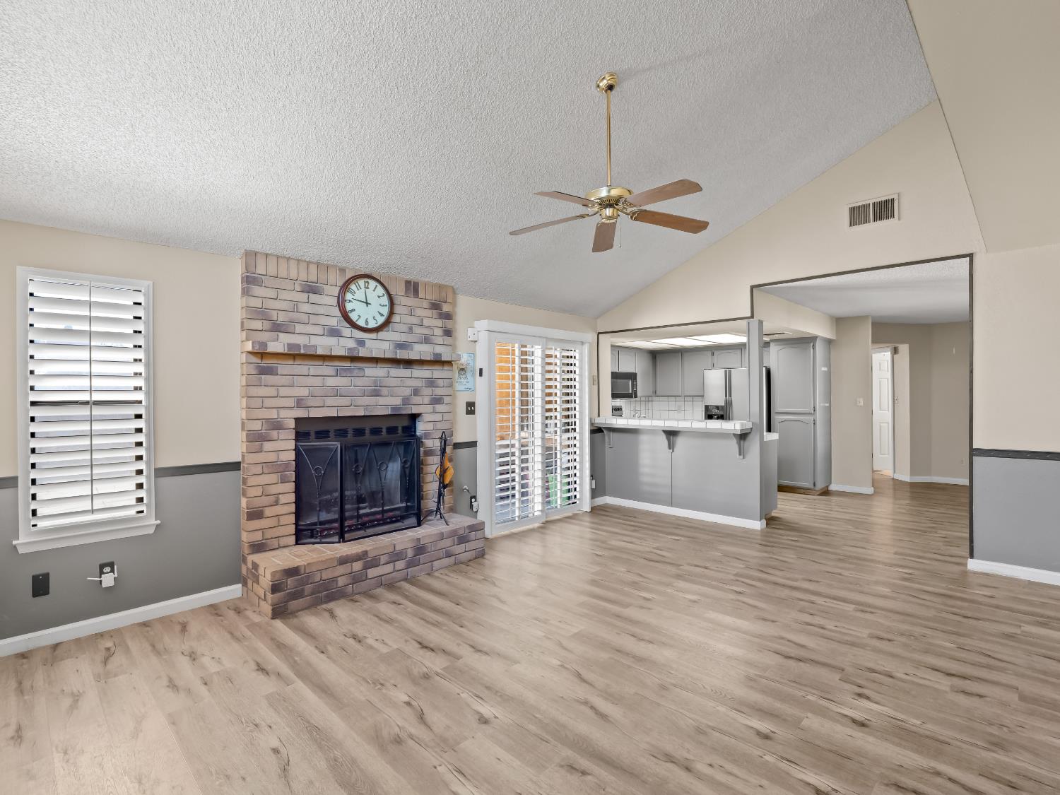 5109 W Menlo Ave, Fresno, CA 93722