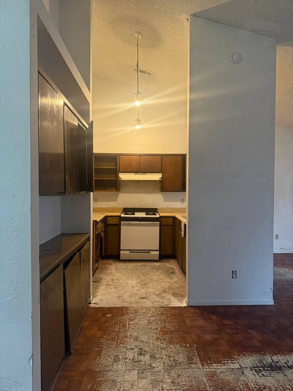 1644 N Tipton St, Visalia, CA 93292