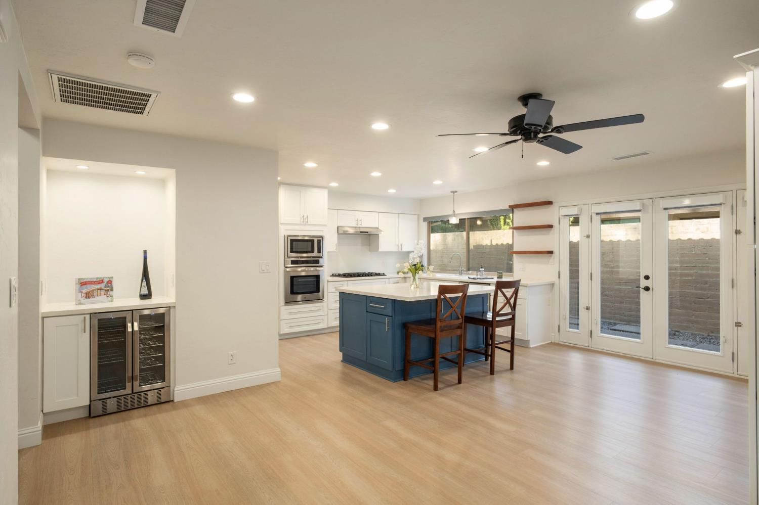 5554 N El Adobe Dr N, Fresno, CA 93711