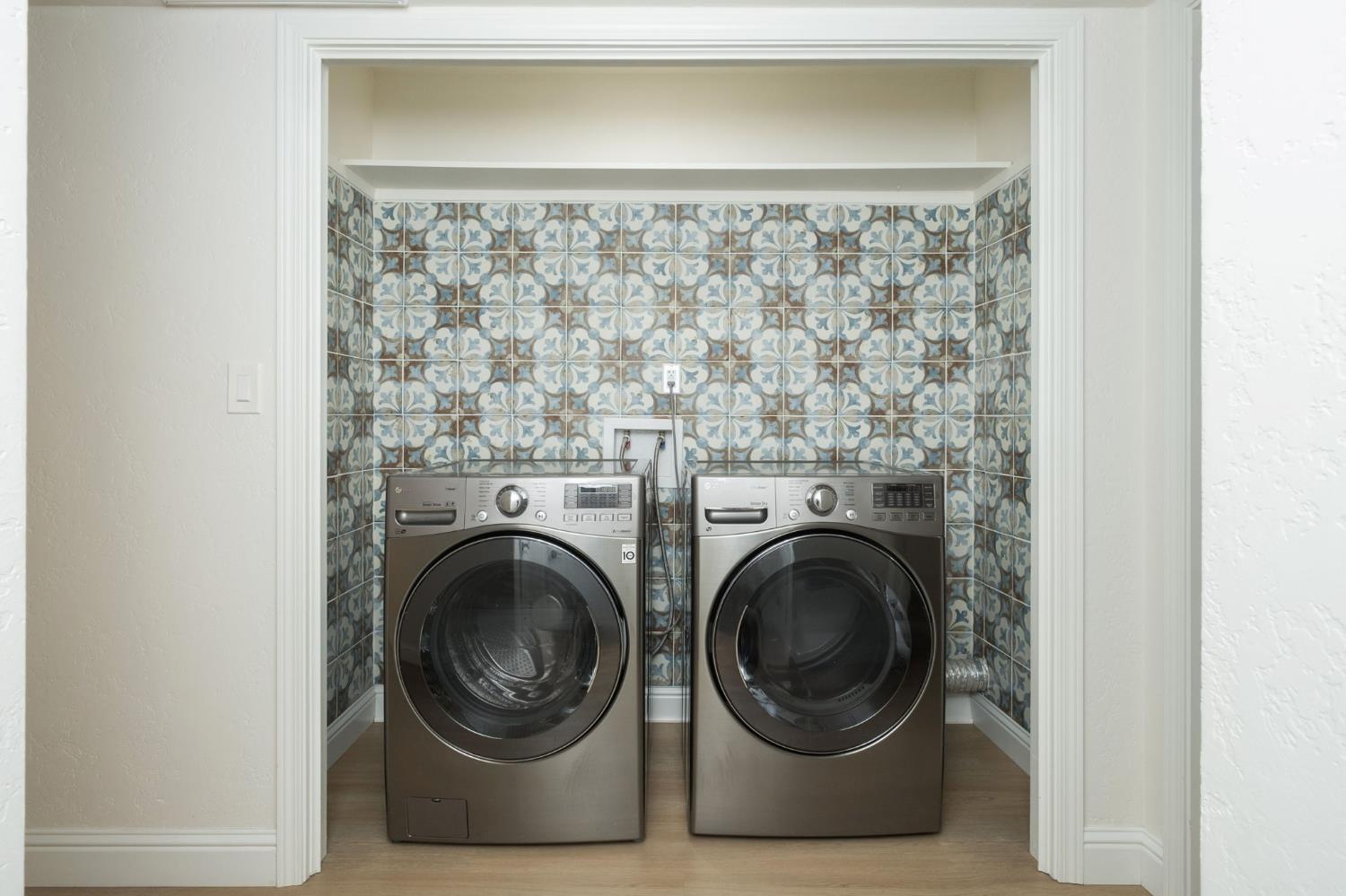 5554 N El Adobe Dr N, Fresno, CA 93711