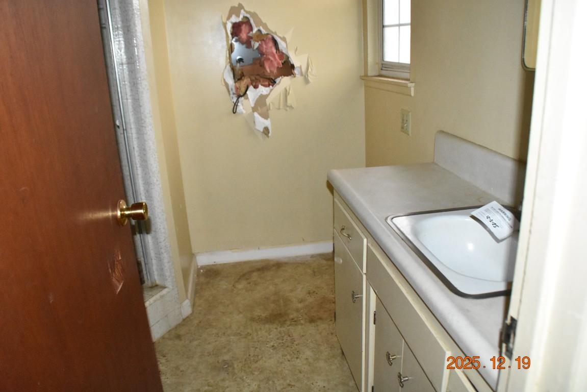 4115 E Dayton Ave, Fresno, CA 93726