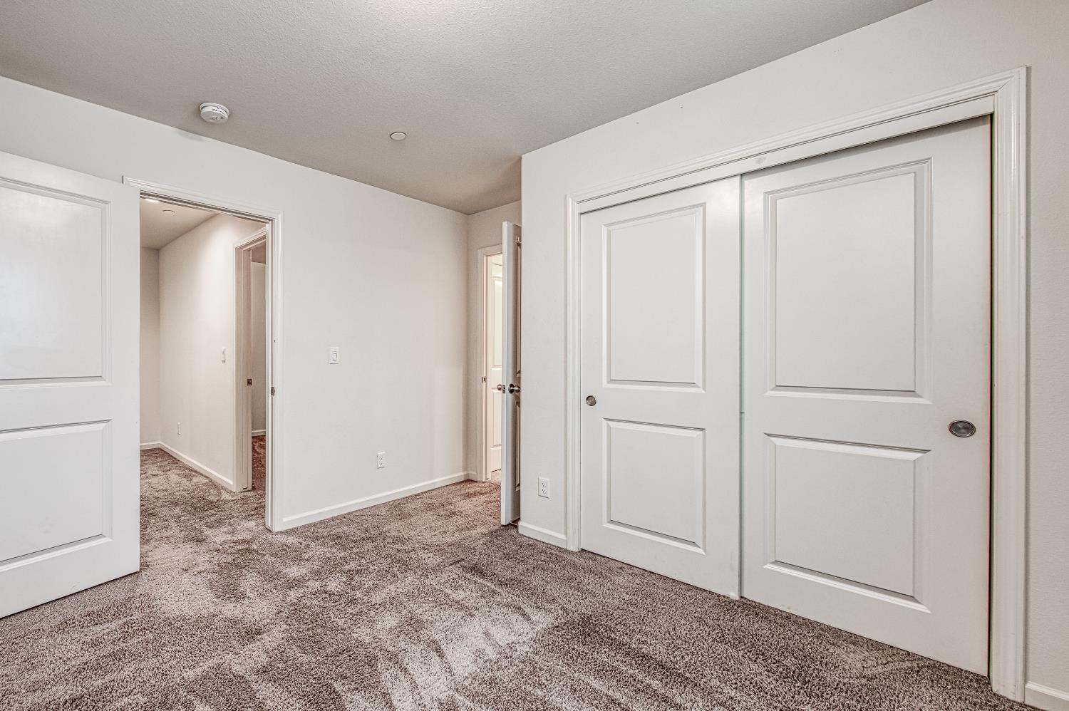 5450 W Santa Barbara Dr, Fresno, CA 93722