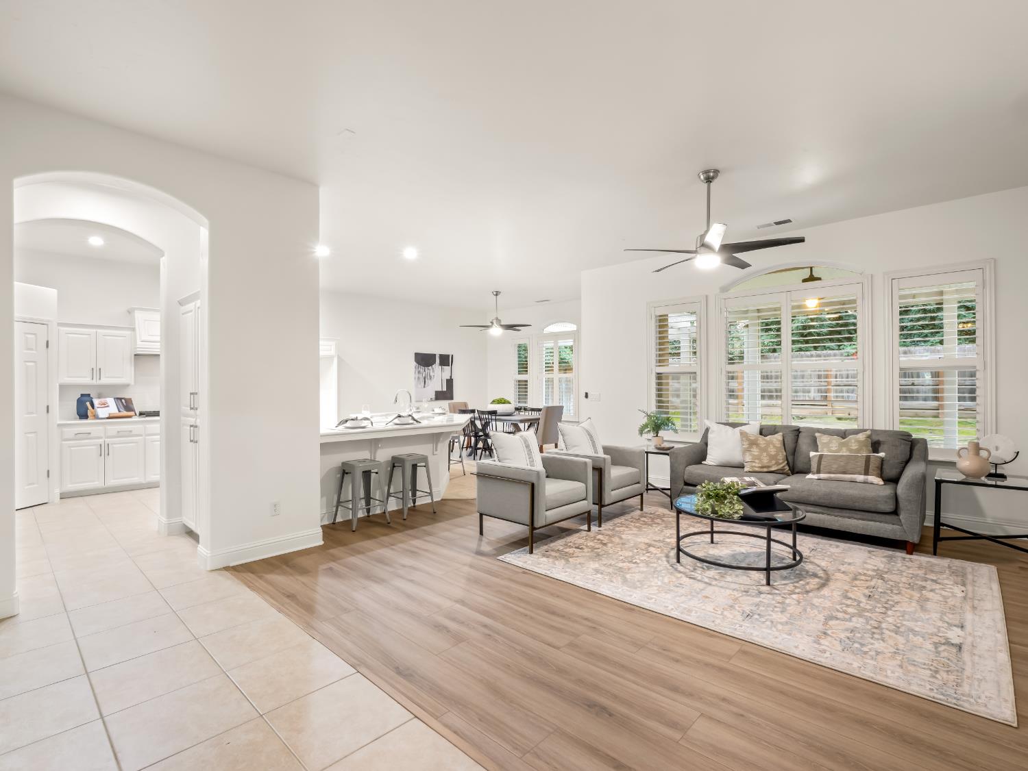 8683 N Richelle Ave, Fresno, CA 93720