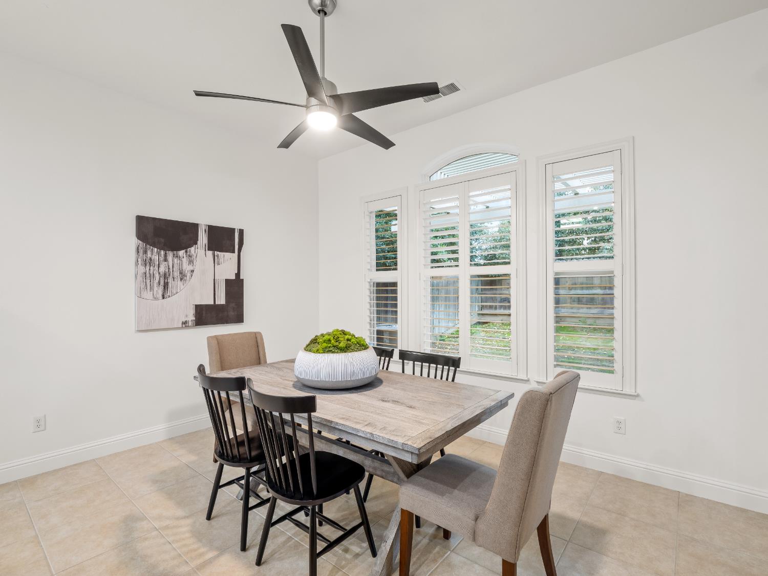 8683 N Richelle Ave, Fresno, CA 93720